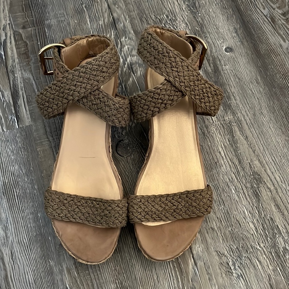 Stuart weitzman espadrille sandals
